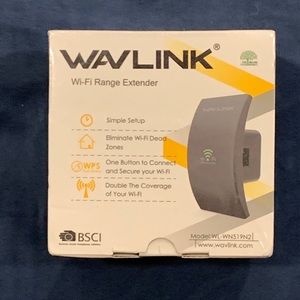 BNWT Wi-Fi Range Extender.